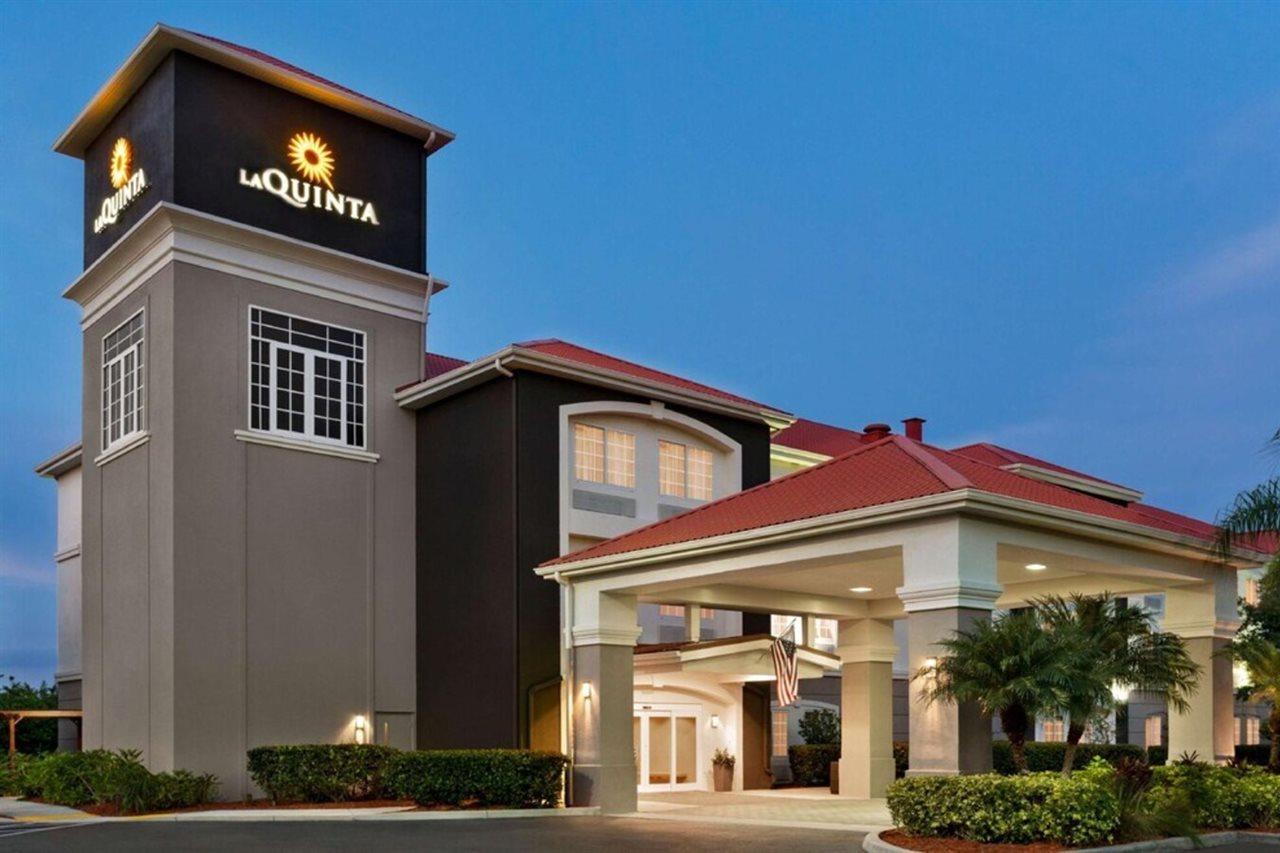 Comfort Inn & Suites Port Charlotte-Punta Gorda Exterior foto