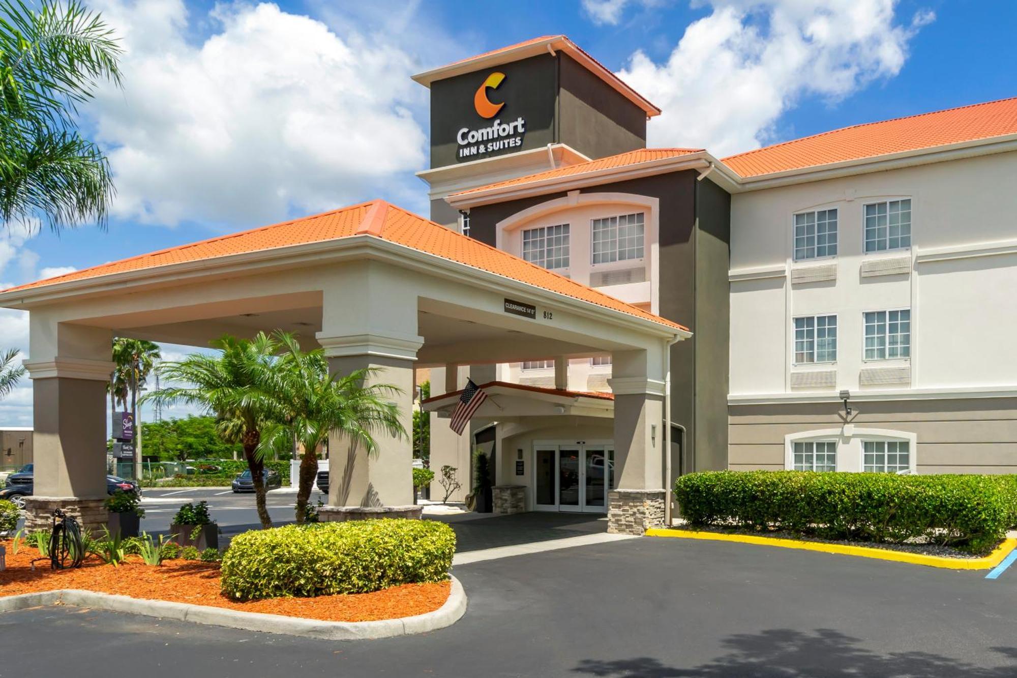 Comfort Inn & Suites Port Charlotte-Punta Gorda Exterior foto